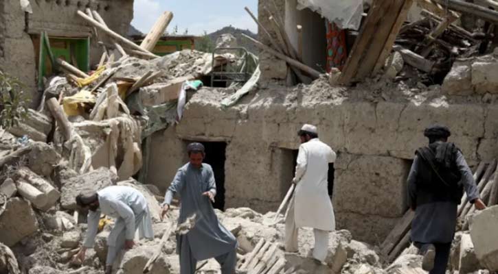 আফগানিস্তানে ভূমিকম্পে নিহতের সংখ্যা বেড়ে ৮০০