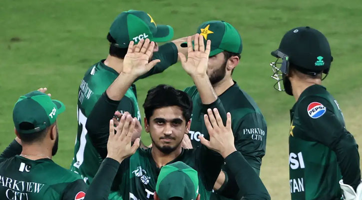 ‘পাকিস্তান তো আমাকেও আউট করতে পারবে না’- কেন বললেন অভিষেক বচ্চন