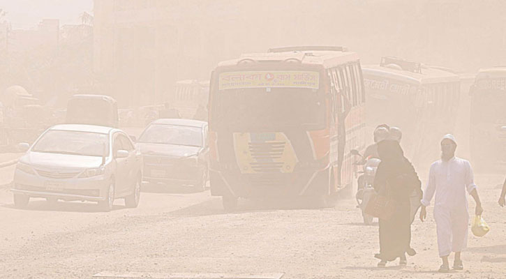 ঢাকার বায়ু আজ অস্বাস্থ্যকর, দূষণে শীর্ষে লাহোর