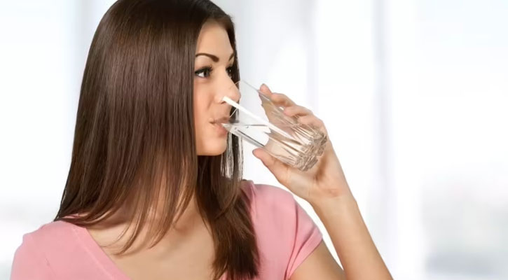 শীতে ঠান্ডা পানি পান করা কতটা নিরাপদ?