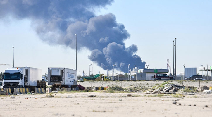 কুয়েতের তেল শোধনাগারে আঘাত হানল ইরানি ড্রোন