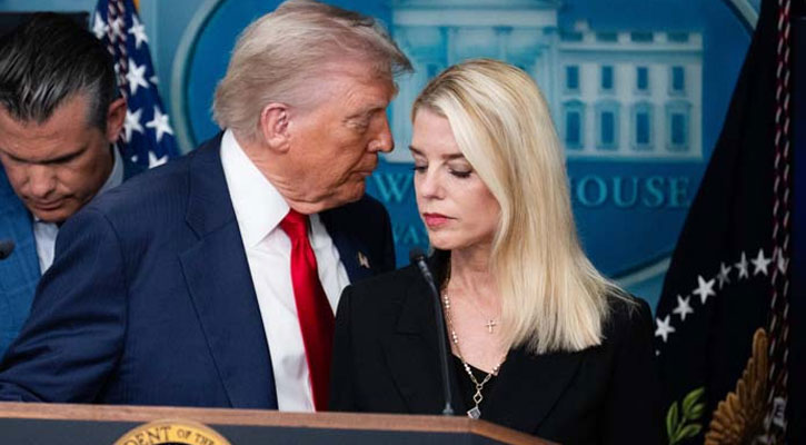 সেনাপ্রধানের পর এবার অ্যাটর্নি জেনারেলকেও সরিয়ে দিলেন ট্রাম্প