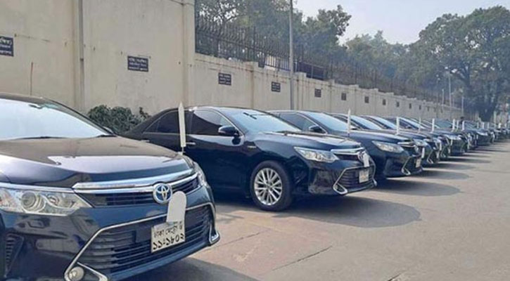 গাড়ি কিনতে সরকারি কর্মকর্তাদের সুদমুক্ত ঋণ আপাতত বন্ধ