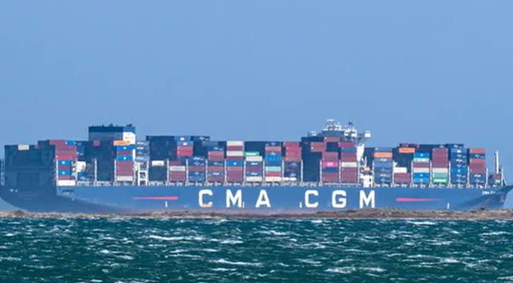 প্রথম পশ্চিমা দেশ হিসেবে হরমুজ প্রণালি অতিক্রম করল ফ্রান্সের জাহাজ