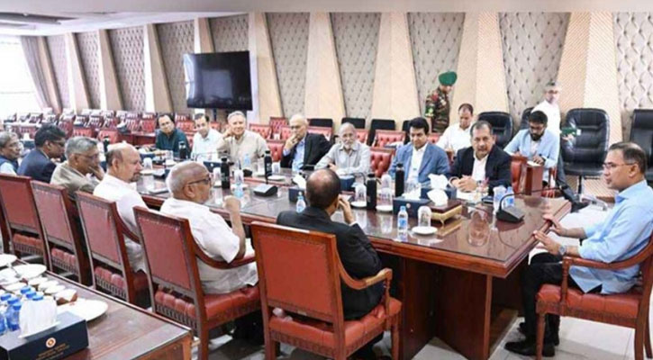 সংবাদপত্রের স্বাধীনতায় কারও সঙ্গে বৈরী আচরণ নয়: প্রধানমন্ত্রী