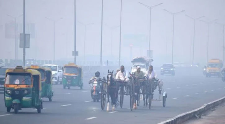 বায়ুদূষণে শীর্ষে দিল্লি, ঢাকার উন্নতি