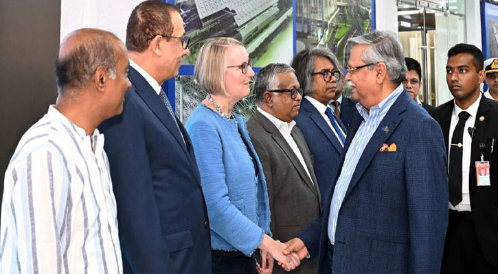 ঢাকা ছাড়লেন রাষ্ট্রপতি