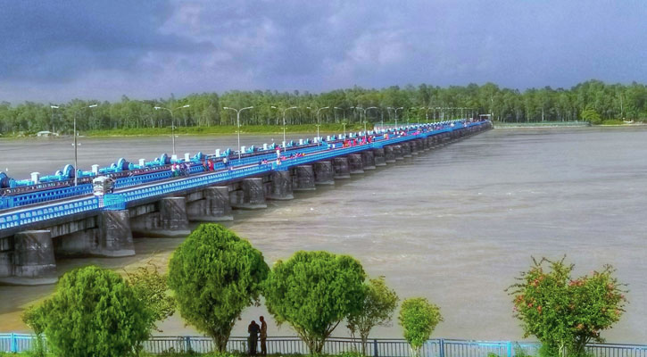 বিপৎসীমার ১৩ সেন্টিমিটার ওপর দিয়ে বইছে তিস্তার পানি