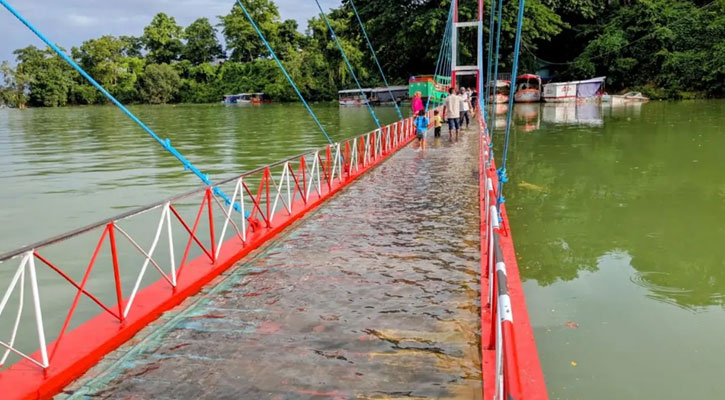 কাপ্তাই হ্রদের পানিতে ডুবেছে ঝুলন্ত সেতু, বাঘাইছড়ির নিম্নাঞ্চল প্লাবিত