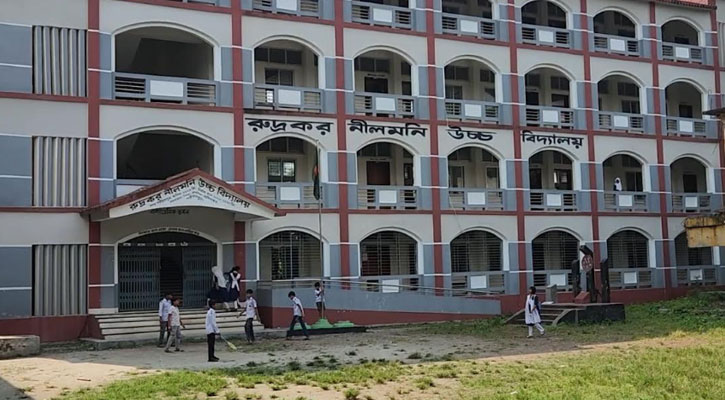 ভুয়া ভর্তি দেখিয়ে বিদ্যালয়ের ম্যানেজিং কমিটিতে অভিভাবক সদস্য করার অভিযোগ