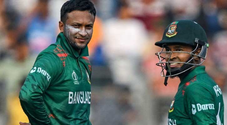 সাকিবের পর তানজিমের আঘাত, আবার চাপে শ্রীলঙ্কা