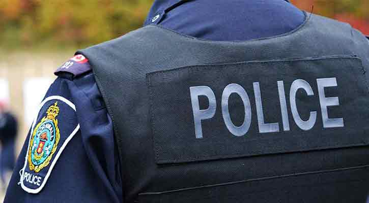 রামপুরায় গাঁজা দিয়ে ব্যবসায়ীকে ফাঁসানোর চেষ্টা