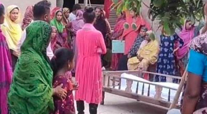 মুরগি বাঁচাতে শিয়ালকে তাড়া করে স্কুলছাত্রীর মৃত্যু