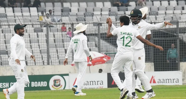 ফিলিপসের বিধ্বংসী ব্যাটিংয়ে প্রথম ইনিংসে লিড পেল নিউজিল্যান্ড