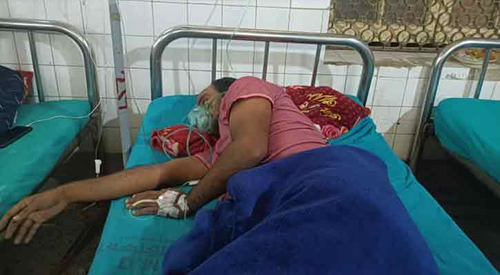 পেটের ভেতরে ইয়াবা, গুরুতর অসুস্থ হয়ে হাসপাতালে ভর্তি যুবক