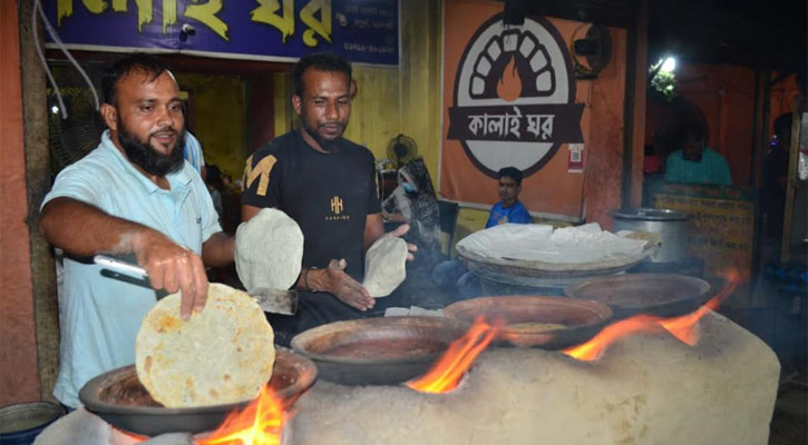 দেশি-বিদেশিদের পছন্দের খাবার রাজশাহীর কালাই রুটি