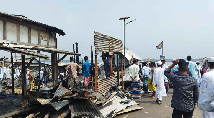 ঈদের সকালে পুড়ল ২৫ দোকান