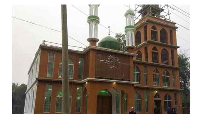 কুমিল্লায় দৃষ্টিনন্দন দোতলা মসজিদ