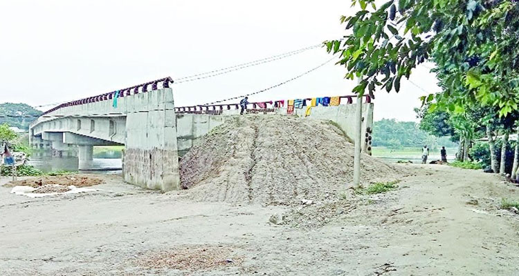 কচ্ছপ গতিতে চলছে নেত্রকোনা বাইপাস সড়ক নির্মাণের কাজ 