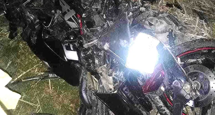 মোটরসাইকেলকে চাপা দিয়ে বাড়ির ভেতরে ট্রাক, ২ বন্ধু নিহত