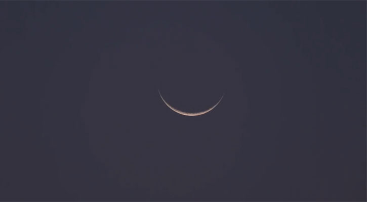 দেশের আকাশে ঈদের চাঁদ