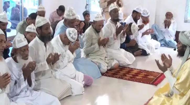 বরিশালের কয়েক হাজার মানুষের আগাম ঈদ উদযাপন