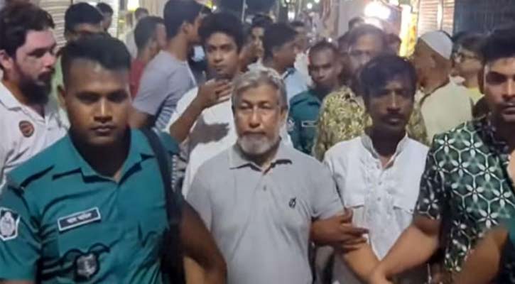 রাজশাহীতে জামিনে থাকা আ.লীগ নেতাকে পুলিশে দিলেন বিএনপিকর্মীরা