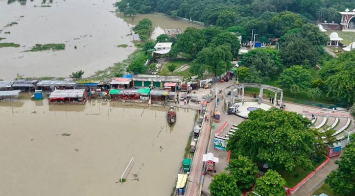 রাজশাহীতে পদ্মা নদীতে পানি বাড়ছেই, নিম্নাঞ্চলে বন্যা 