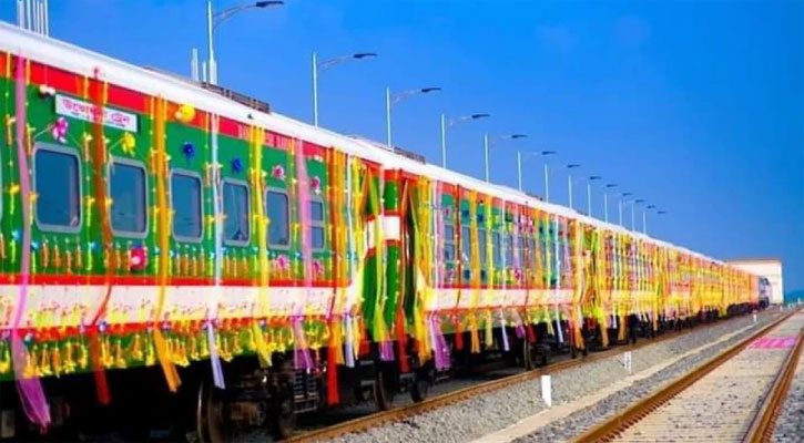 মুহূর্তেই ঢাকা-কক্সবাজার ট্রেনের টিকিট শেষ