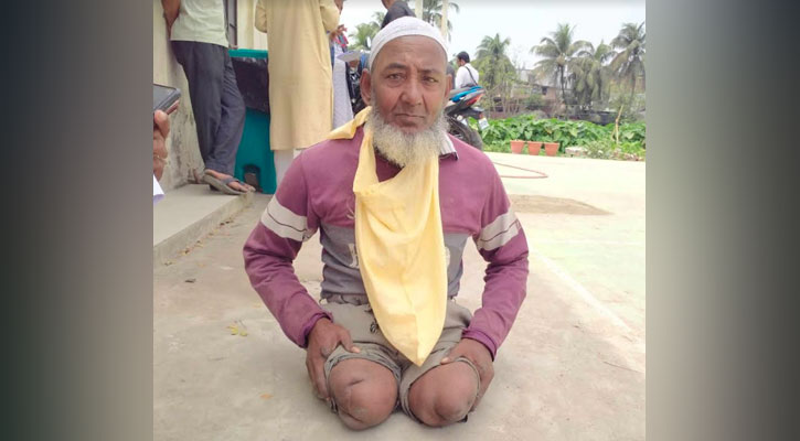 ছেলের চাকরি স্থায়ীকরণ চেয়ে পঙ্গু বাবার আকুতি 