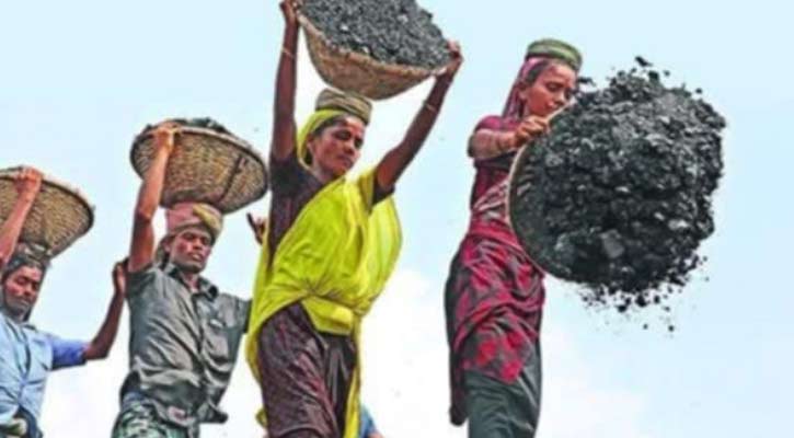 আমাদের হোগল দিনই প্যাট দিবস, কর্ম করলি খাতি পাই 