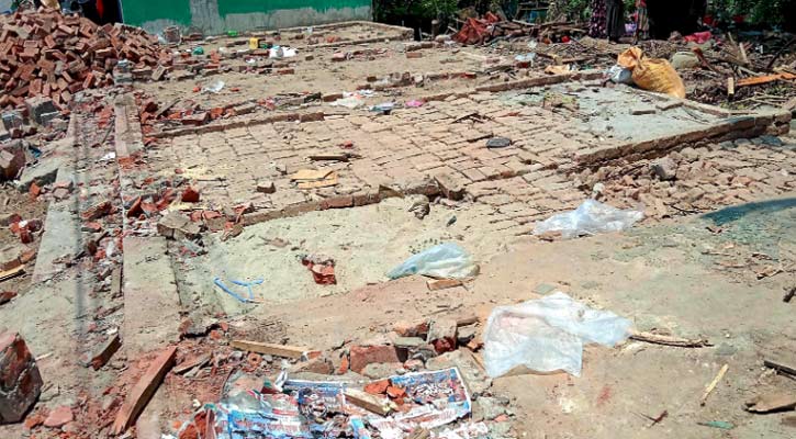 কাঁঠালিয়ায় ব্যবসা প্রতিষ্ঠান ভাংচুর, লুটপাট