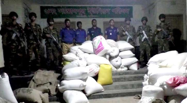 কুড়িগ্রামের নাগেশ্বরীতে সাড়ে ৭ মে. টন সরকারি চাল জব্দ করেছে সেনাবাহিনী