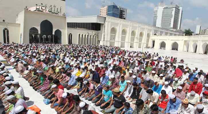 জুমার দিন আগে মসজিদে গেলে যে সওয়াব পাওয়া যায়