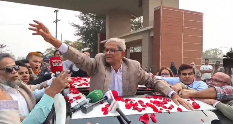 কারামুক্ত হলেন মির্জা ফখরুল ও আমীর খসরু