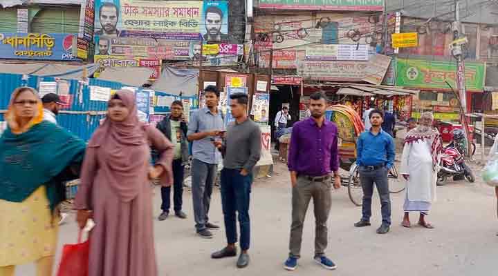 গণপরিবহন সংকট, চরম দুর্ভোগে যাত্রীরা