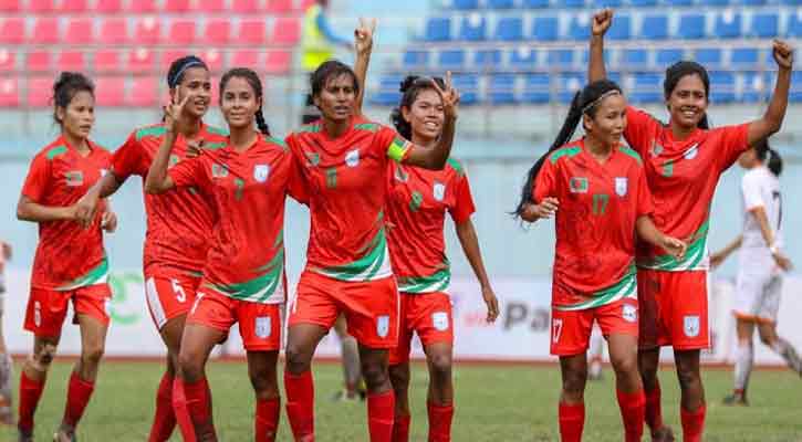 আজ ভারতের সামনে বাংলাদেশের মেয়েরা