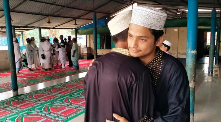 সৌদির সঙ্গে মিল রেখে লক্ষ্মীপুরের ১১ গ্রামে ঈদ উদযাপন 
