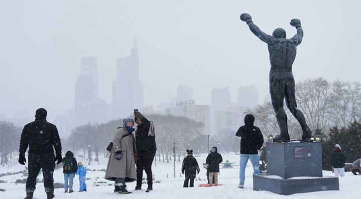 তুষারঝড়ে যুক্তরাষ্ট্রে ৩০ জনের  মৃত্যু