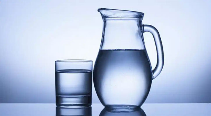 দিনে কতটুকু পানি পান করা জরুরি?