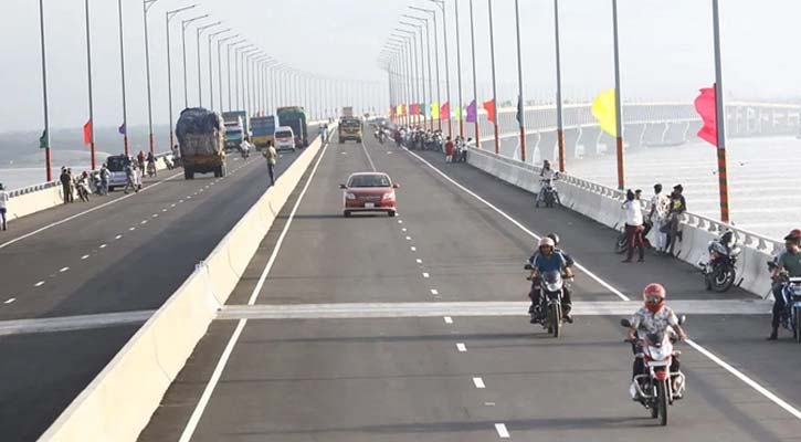 পদ্মা সেতুতে মোটরসাইকেল চলাচল চেয়ে রিট খারিজ 