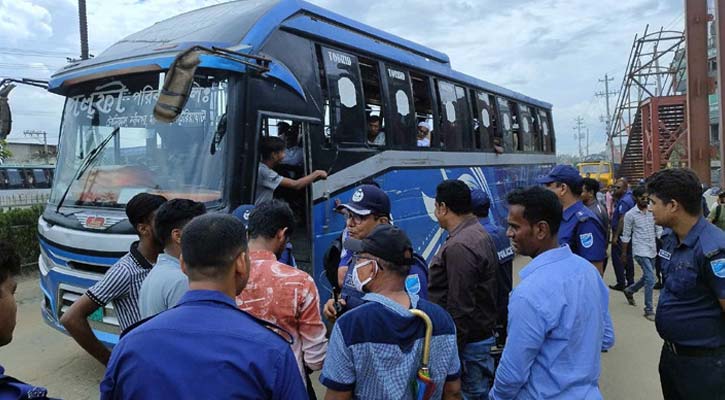 নাশকতার শঙ্কায় ঢাকার প্রবেশমুখে তল্লাশি, বলছে পুলিশ