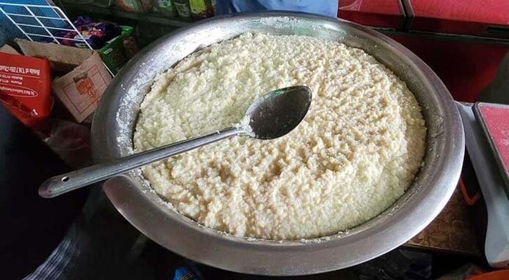 জিআই পণ্যের স্বীকৃতি পেল নাটোরের কাঁচাগোল্লা