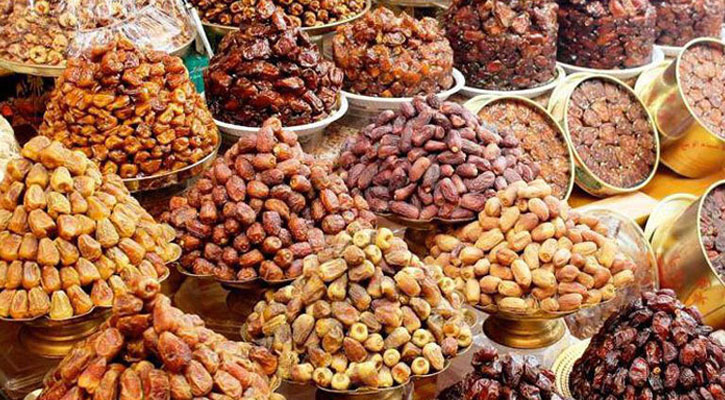 সরকার নির্ধারিত দামে কোথাও মিলছে না খেজুর