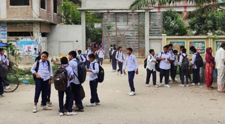 প্রাথমিকে ২৫ ও মাধ্যমিকে ৫১ শতাংশ ব্যয় বেড়েছে শিক্ষার্থীদের