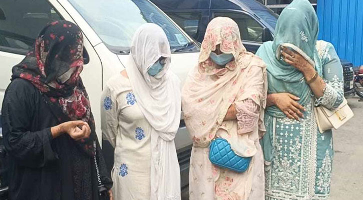 মদ পানের লাইসেন্স ছিল না গ্রেপ্তার নারীদের 