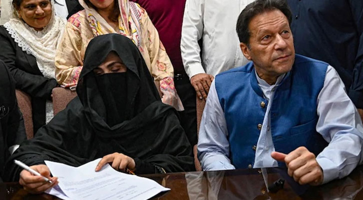 স্ত্রীকে টয়লেট ক্লিনার খাওয়ানোর অভিযোগ তুললেন ইমরান খান