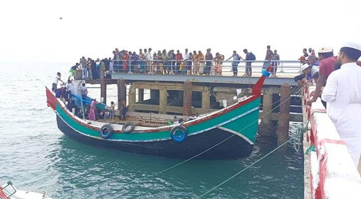 বাংলাদেশি ট্রলার-স্পিডবোট লক্ষ্য করে মিয়ানমার থেকে গুলি