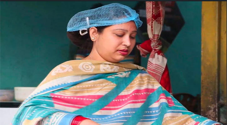 এক হাজার টাকার পুঁজি নিয়ে সফল নারী উদ্যোক্তা এ্যানি