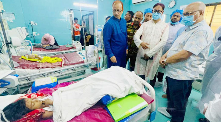 লোহাগাড়ায় দুর্ঘটনায় আহতদের প্রয়োজনে বিদেশে নেবে সরকার